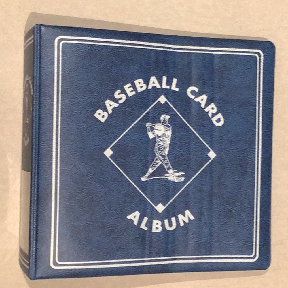 Album: Vintage Baseball Card Album - 37 Sleeves, 9 Pockets per Sleeve, 333 Card
